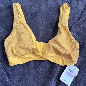 *NEW*Yellow bikini top with knotted front size D.
